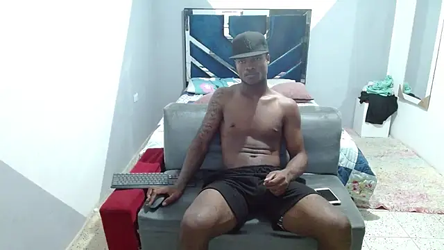 MiguelAngelxl online show from 11-06-25, 11:48