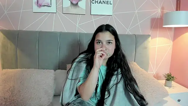 Snapshot of zara__sweet chatting on 01-13-25, 06:49 zara sweet online show from 01-13-25, 06:49