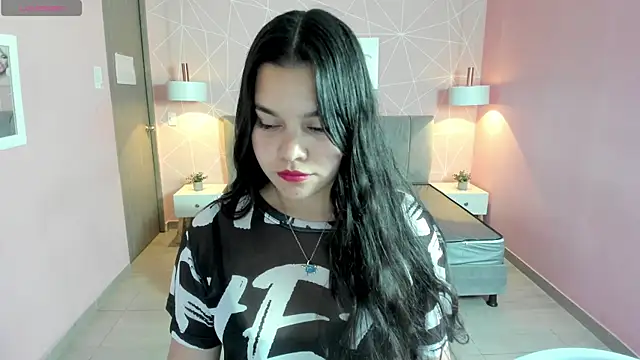 Snapshot of zara__sweet chatting on 02-08-25, 12:06 zara sweet online show from 02-08-25, 12:06