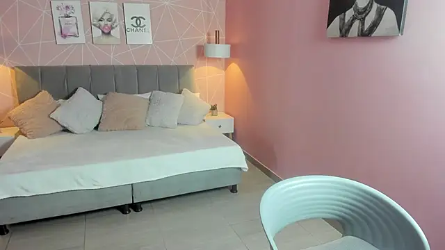 Snapshot of zara__sweet chatting on 10-17-25, 01:14 zara sweet online show from 10-17-25, 01:14