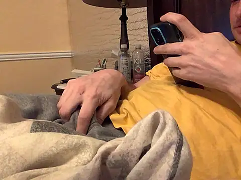 Snapshot of Hebrewhammers42 chatting on 01-21-25, 06:43 Hebrewhammers42 online show from 01-21-25, 06:43