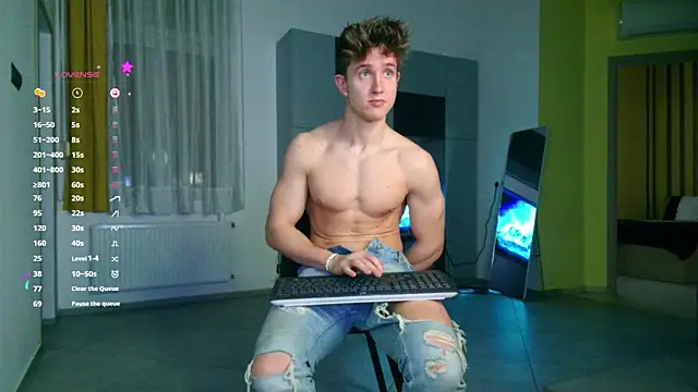 Snapshot of ChristianLevine_ chatting on 10-30-25, 05:20 ChristianLevine online show from 10-30-25, 05:20