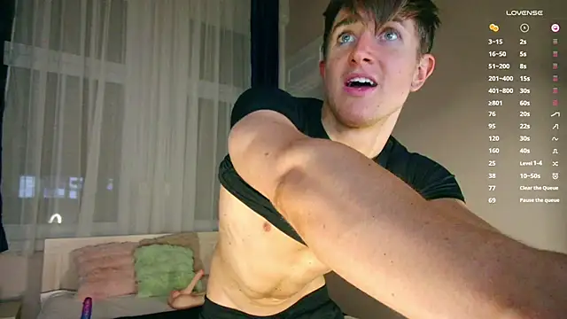 Snapshot of ChristianLevine_ chatting on 11-27-25, 04:58 ChristianLevine online show from 11-27-25, 04:58