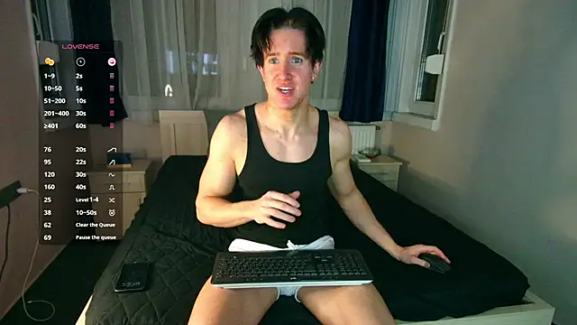 ChristianLevine  online show from 04-10-26, 09:19