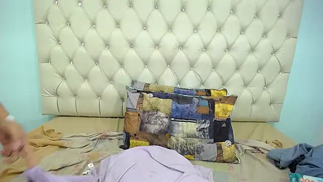 LindaKardi online show from 01-06-26, 04:32