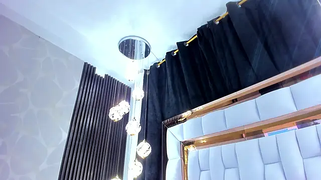 SarayRoyse online show from 11-03-25, 07:37