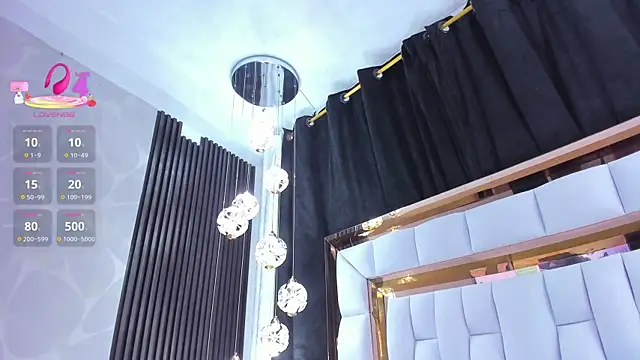 SarayRoyse online show from 04-05-26, 07:44