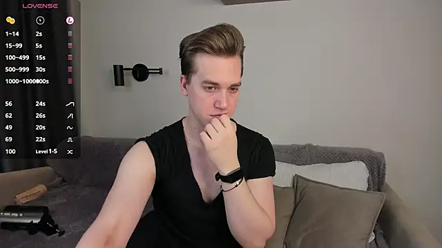 Snapshot of AustinButler chatting on 12-28-24, 08:04 AustinButler online show from 12-28-24, 08:04