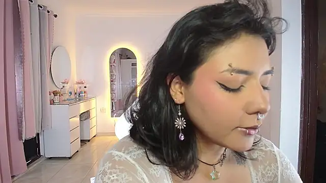 Evelynn online show from 04-29-26, 08:48