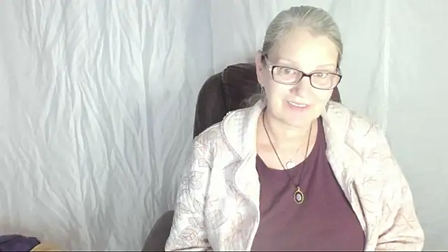 irinamaux online show from 02-28-25, 08:09