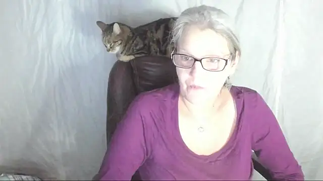 irinamaux online show from 03-07-25, 02:25