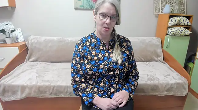 irinamaux online show from 03-16-25, 09:05