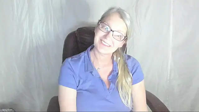 irinamaux online show from 03-20-25, 04:09