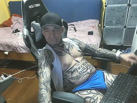 Snapshot of Tomi18cmm2 chatting on 11-02-25, 07:38 Tomi18cmm2 online show from 11-02-25, 07:38