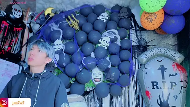 Levii Ackermann online show from 10-28-25, 02:09