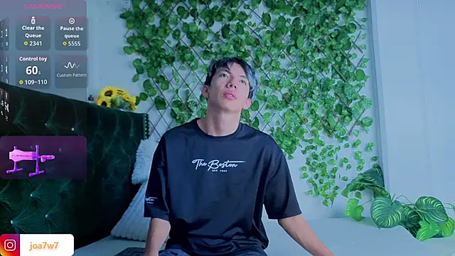 Levii Ackermann online show from 11-26-25, 01:34