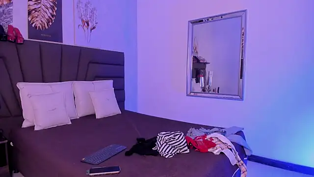 Sofi Perez  online show from 02-12-26, 11:27