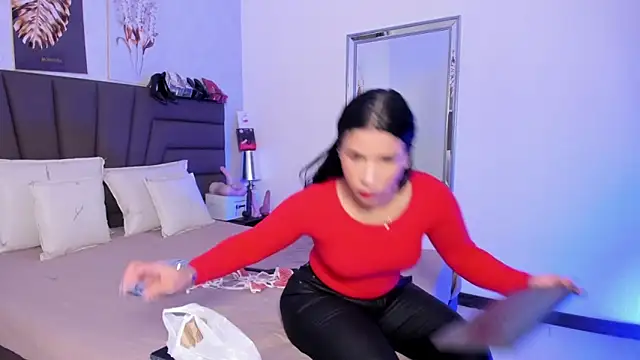 Sofi Perez  online show from 03-19-26, 11:14