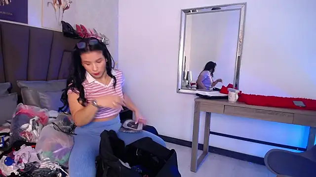 Sofi Perez  online show from 04-15-26, 11:06