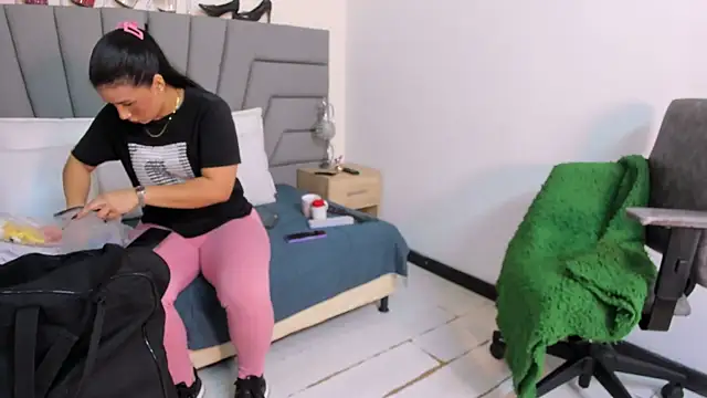 Sofi Perez  online show from 07-22-26, 11:13