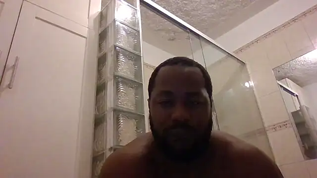 Snapshot of Bighood_T chatting on 05-23-26, 05:23 Bighood T online show from 05-23-26, 05:23