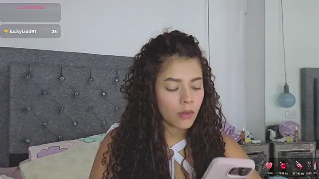 Snapshot of Meghan_taylor__ chatting on 10-23-25, 09:46 Meghan taylor online show from 10-23-25, 09:46