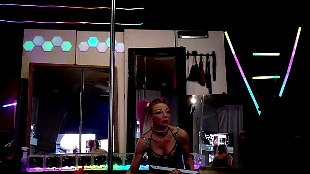 Snapshot of MadisonMarie chatting on 09-14-25, 05:28 MadisonMarie online show from 09-14-25, 05:28