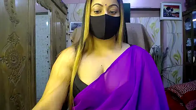 Snapshot of SohanaSabaSexy chatting on 09-20-25, 01:28 SohanaSabaSexy online show from 09-20-25, 01:28