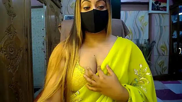 Snapshot of SohanaSabaSexy chatting on 10-10-25, 05:12 SohanaSabaSexy online show from 10-10-25, 05:12