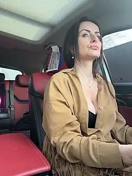 Snapshot of _AHHA_ chatting on 10-30-25, 08:16 AHHA online show from 10-30-25, 08:16