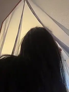 Snapshot of _AHHA_ chatting on 11-22-25, 07:07 AHHA online show from 11-22-25, 07:07