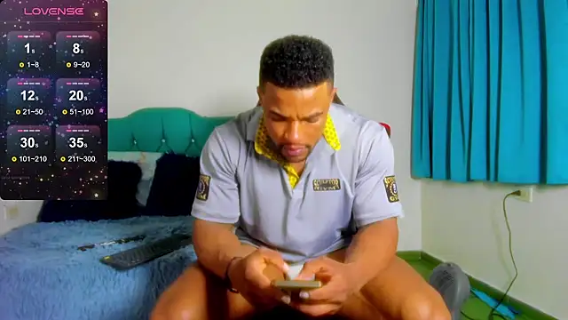 estebanlobo- online show from 12-12-24, 09:26