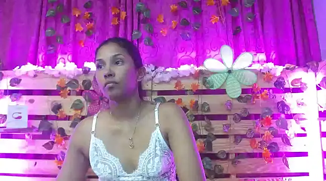 Elsa Parisi online show from 12-20-24, 10:43