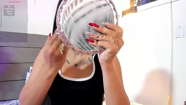 Julieta Coopeer  online show from 03-10-26, 10:42