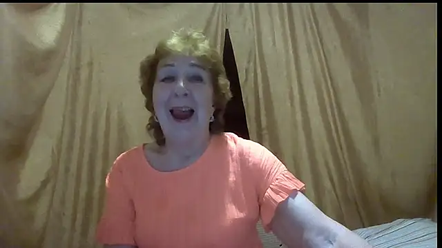 Snapshot of _Estelitta_5 chatting on 06-17-26, 05:25 Estelitta 5 online show from 06-17-26, 05:25