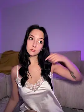 Snapshot of _Juliette chatting on 06-03-26, 07:08 Juliette online show from 06-03-26, 07:08