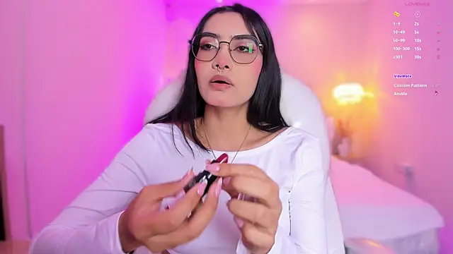 AzuraKindong online show from 04-07-26, 07:14