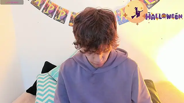 Snapshot of Tomy_Rox chatting on 10-26-25, 08:26 Tomy Rox online show from 10-26-25, 08:26