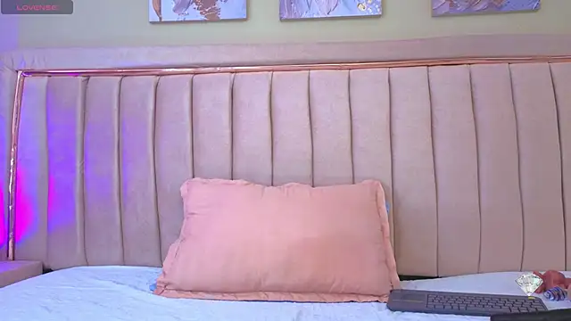 sophiia grey 1 online show from 11-01-25, 09:06