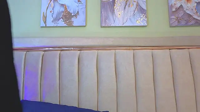 sophiia grey 1 online show from 11-07-25, 11:16