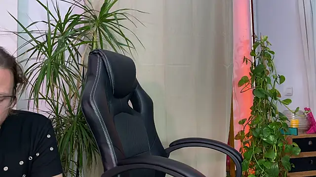 TheWildMiu online show from 12-11-24, 12:33