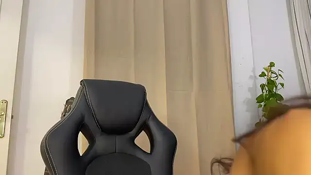 TheWildMiu online show from 12-27-24, 10:16