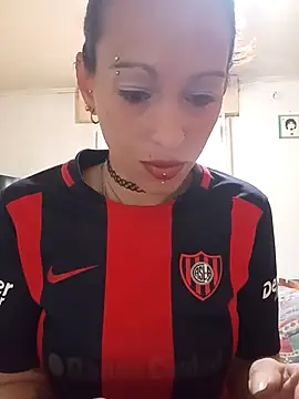 Snapshot of Zorrita_Fox chatting on 10-27-25, 05:28 Zorrita Fox online show from 10-27-25, 05:28