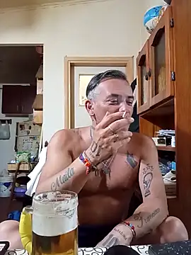 Snapshot of Zorrita_Fox chatting on 10-30-25, 04:58 Zorrita Fox online show from 10-30-25, 04:58