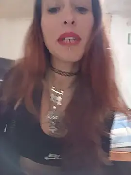 Snapshot of Zorrita_Fox chatting on 05-19-26, 01:11 Zorrita Fox online show from 05-19-26, 01:11