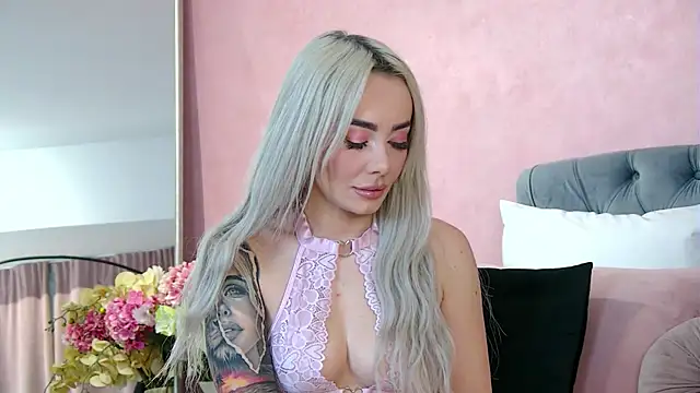 FrancescaMcGray online show from 11-11-25, 08:36