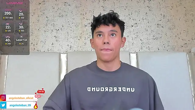 Snapshot of Angel_esteban_fx chatting on 01-15-25, 04:15 Angel esteban fx online show from 01-15-25, 04:15