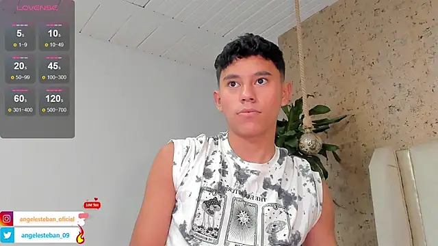 Snapshot of Angel_esteban_fx chatting on 02-01-25, 04:24 Angel esteban fx online show from 02-01-25, 04:24