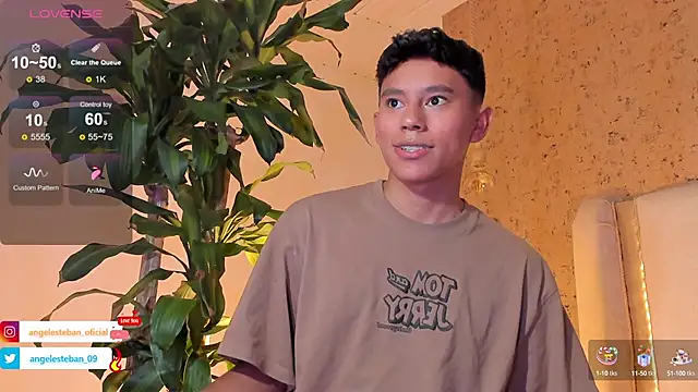 Snapshot of Angel_esteban_fx chatting on 02-02-25, 04:15 Angel esteban fx online show from 02-02-25, 04:15