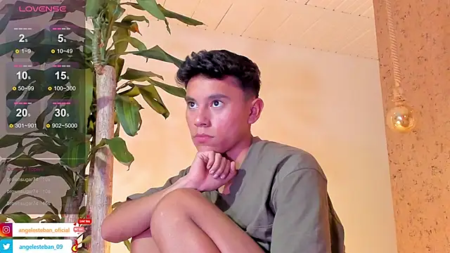 Snapshot of Angel_esteban_fx chatting on 02-07-25, 09:47 Angel esteban fx online show from 02-07-25, 09:47